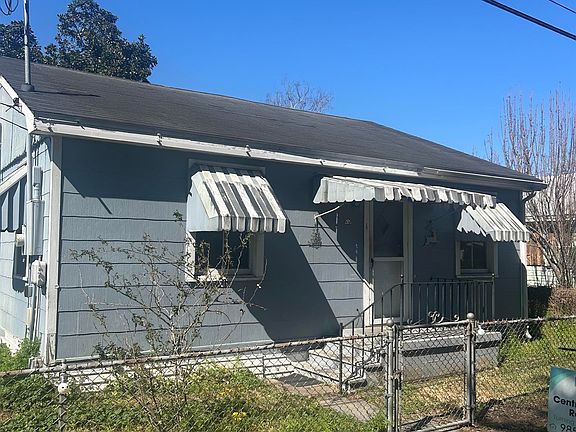 3rd image of 206 Saint Louis St