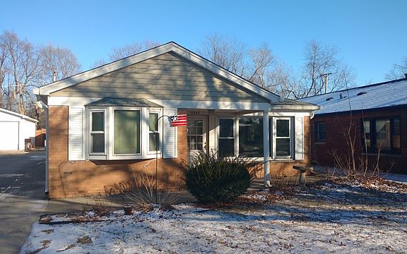 2nd image of 11547 S Sacramento Dr