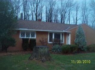 72 Admiral Dr, Eastlake, OH 44095