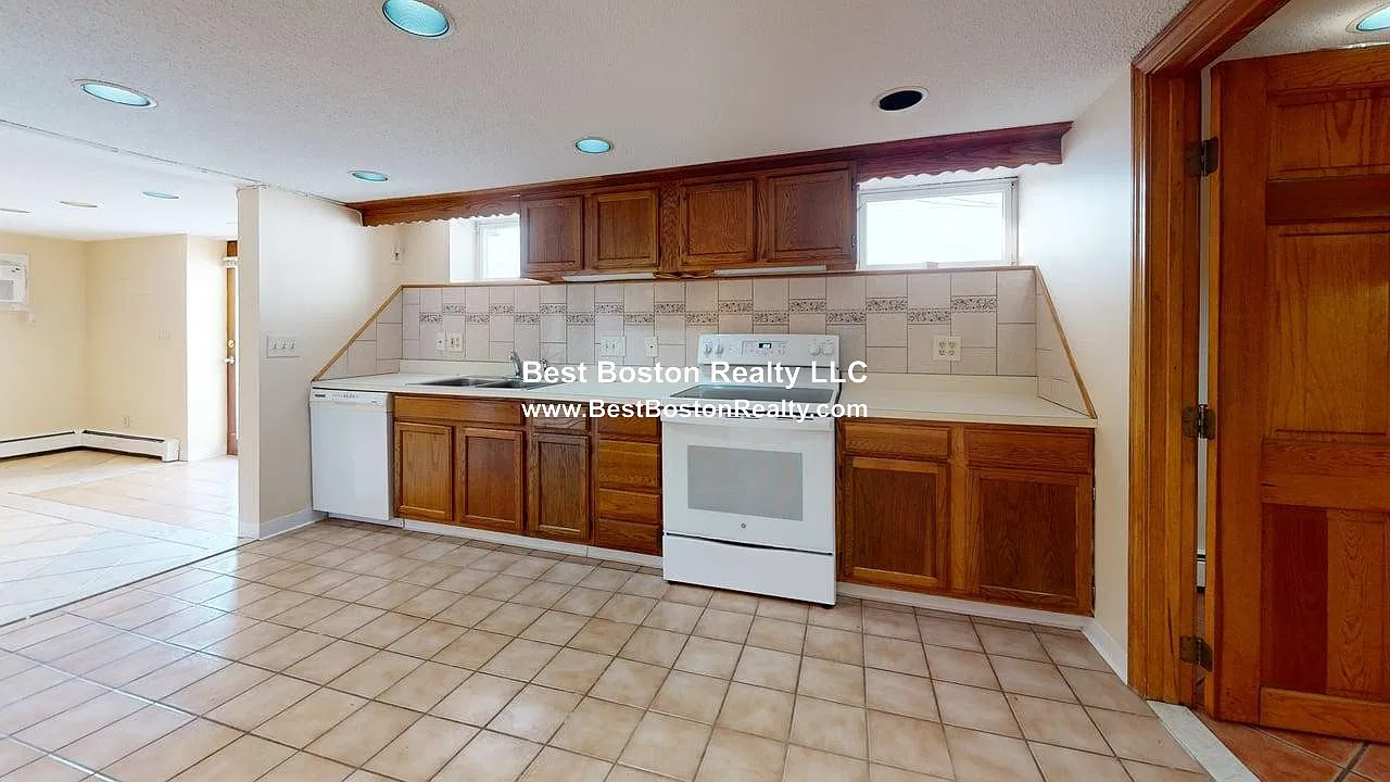 1 bed, 1.0 bath, $2,200 — Photo 1