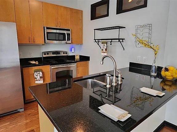 4th image of 5300 Peachtree Rd Unit 3401