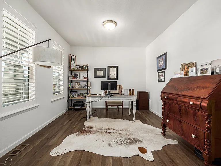 943 W Hopkins Dr — Photo 39