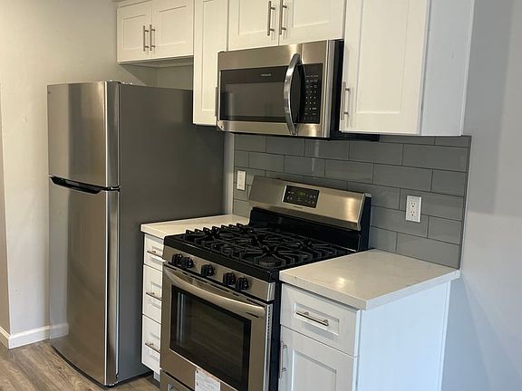 5th image of 350 N Crescent Dr APT 310