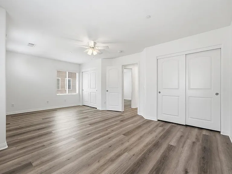 1418 Pershing Rd — Photo 18