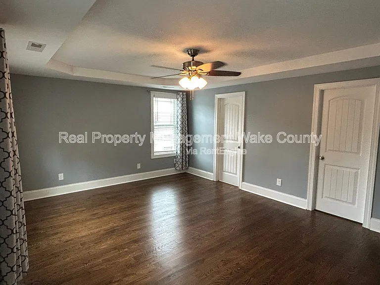 5412 Robbins Dr — Photo 42
