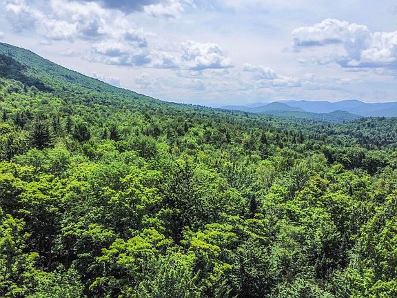 3rd image of 2800 North Hollow Road