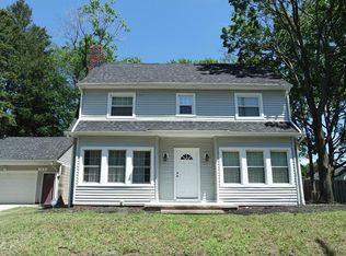 1891 Sagamore Dr, Euclid, OH