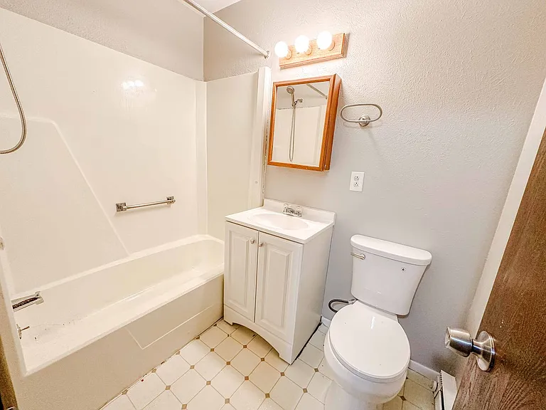 6730 Hill Ave — Photo 9