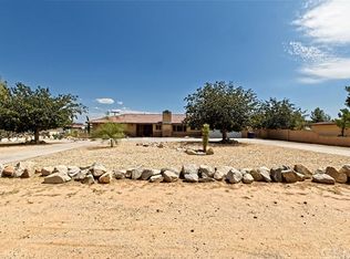 13977 Iroquois Rd, Apple Valley, CA 92307
