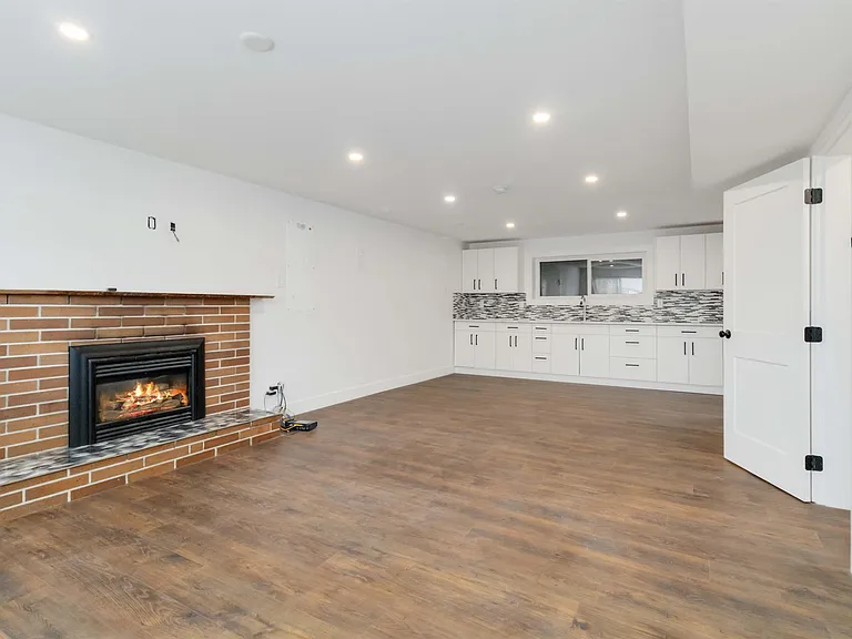 46190 Larch Ave — Photo 14