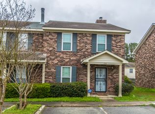 200 Sandlewood Dr, Summerville, SC 29483