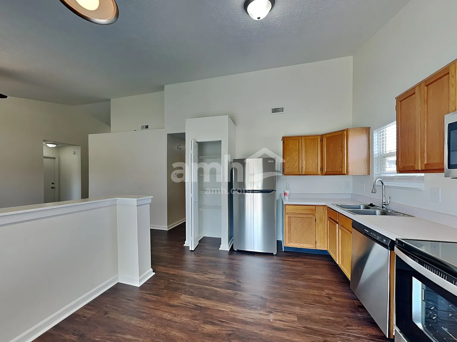 3 bed, 2.0 bath, 1243 sqft, $1,775 — Photo 4