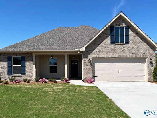 121 Parvin Way Dr, Hazel Green, AL 35750