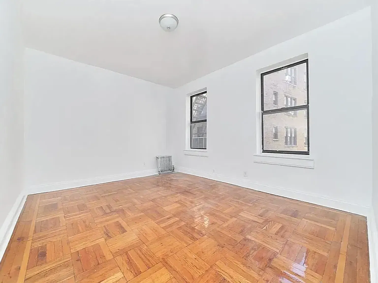 13 Cumming Street — Photo 4
