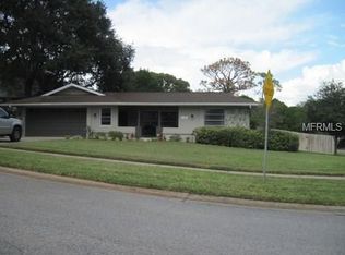 1399 Red Oak Dr, Tarpon Springs, FL 34689