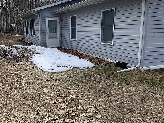 2nd image of 1788 Wolf Ridge Rd