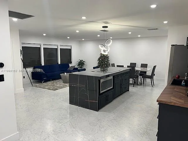 1267 Scottsdale Rd S — Photo 3