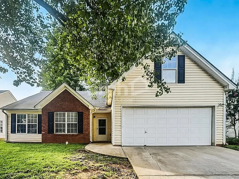 6465 Chestnut Bend Dr — Photo 1