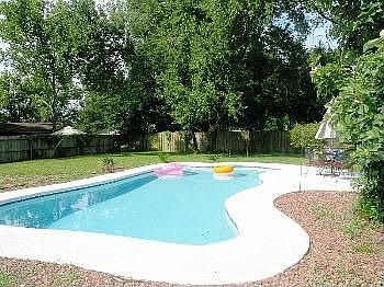 1st image of 34 Hialeah Dr