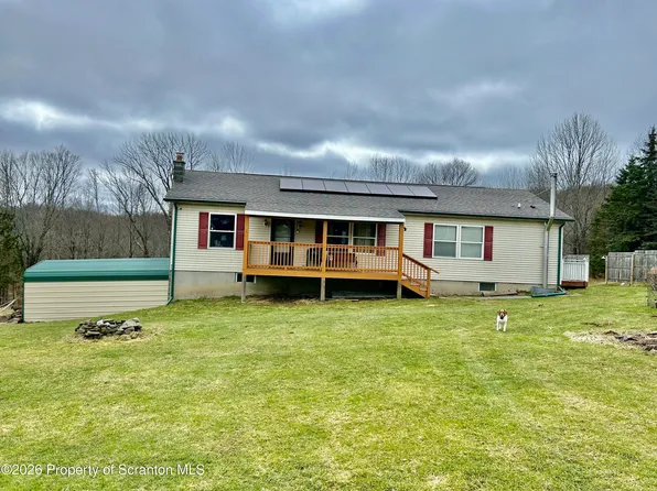 1173 Rock Lake Dr, Lakewood, PA 18439