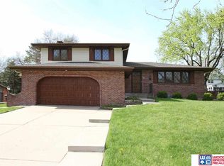 7215 N Hampton Rd, Lincoln, NE 68506