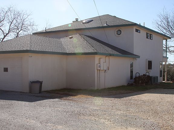 4th image of 2125 Hillside Dr