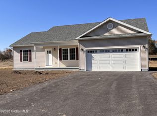 5 Alexander Ln, Kingsbury, NY 12839