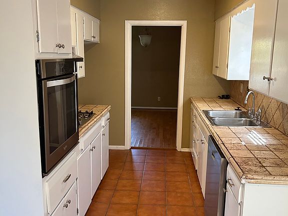4th image of 9121 Westglen Dr