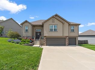 15700 NW 122nd St, Platte City, MO 64079