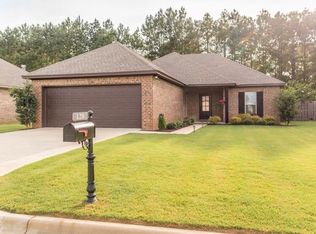 128 Hearth Haven Dr, Wetumpka, AL 36092