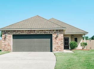 113 Green Mountain Ridge St, Youngsville, LA 70592