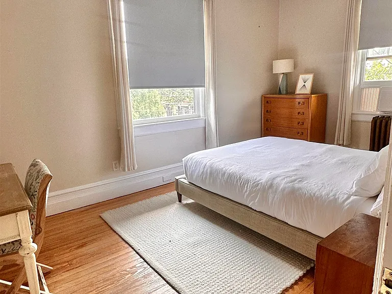 100 Hauxhurst Ave #1 — Photo 16