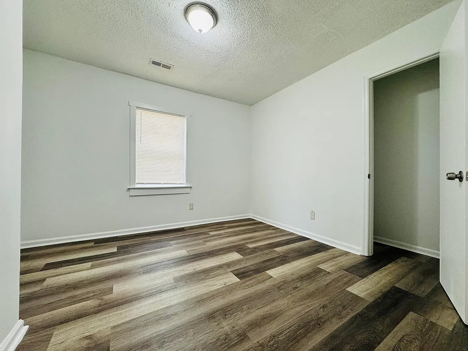 2 bed, 750 sqft, $1,100 — Photo 4