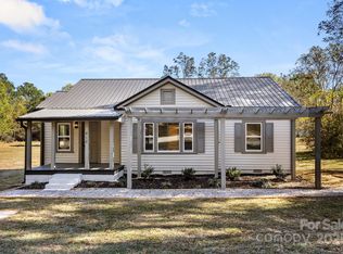 418 Charlotte St, York, SC 29745