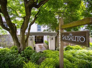 2057 W 3rd Ave #202, Vancouver, BC V6J1L4