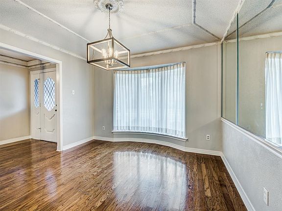 4th image of 700 McCoy Dr
