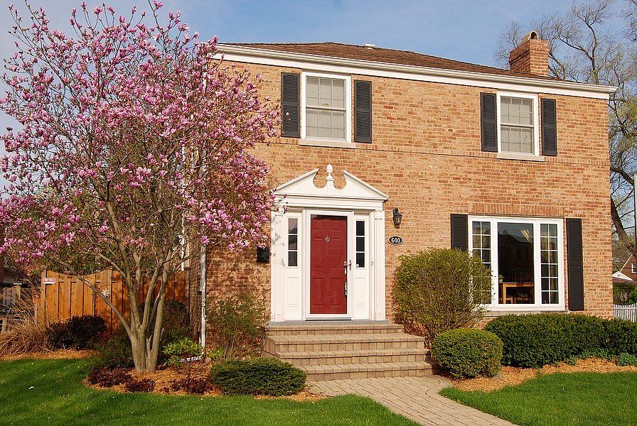 1st image of 640 S 10th Ave