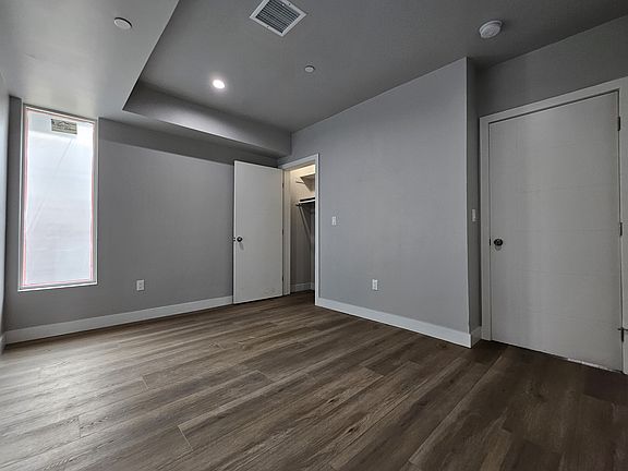 4th image of 2407 S Redondo Blvd #2401A