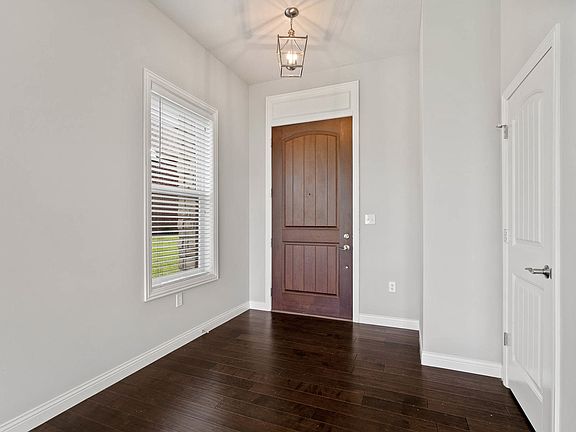 2nd image of 1629 Residence Dr