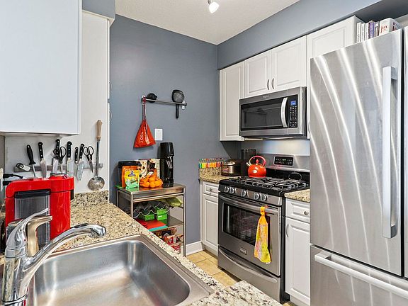 2nd image of 555 Massachusetts Ave NW APT 418