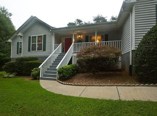999 Deerfield Dr, Clayton, GA 30525