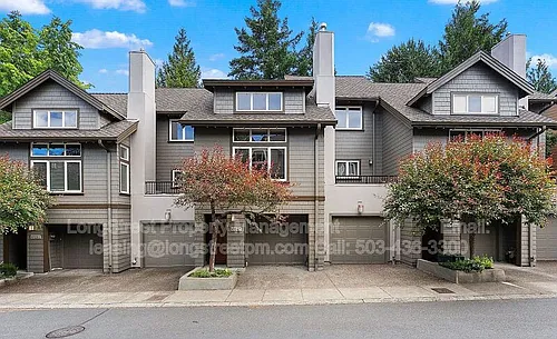10247 NW Village Heights Dr Photo 1