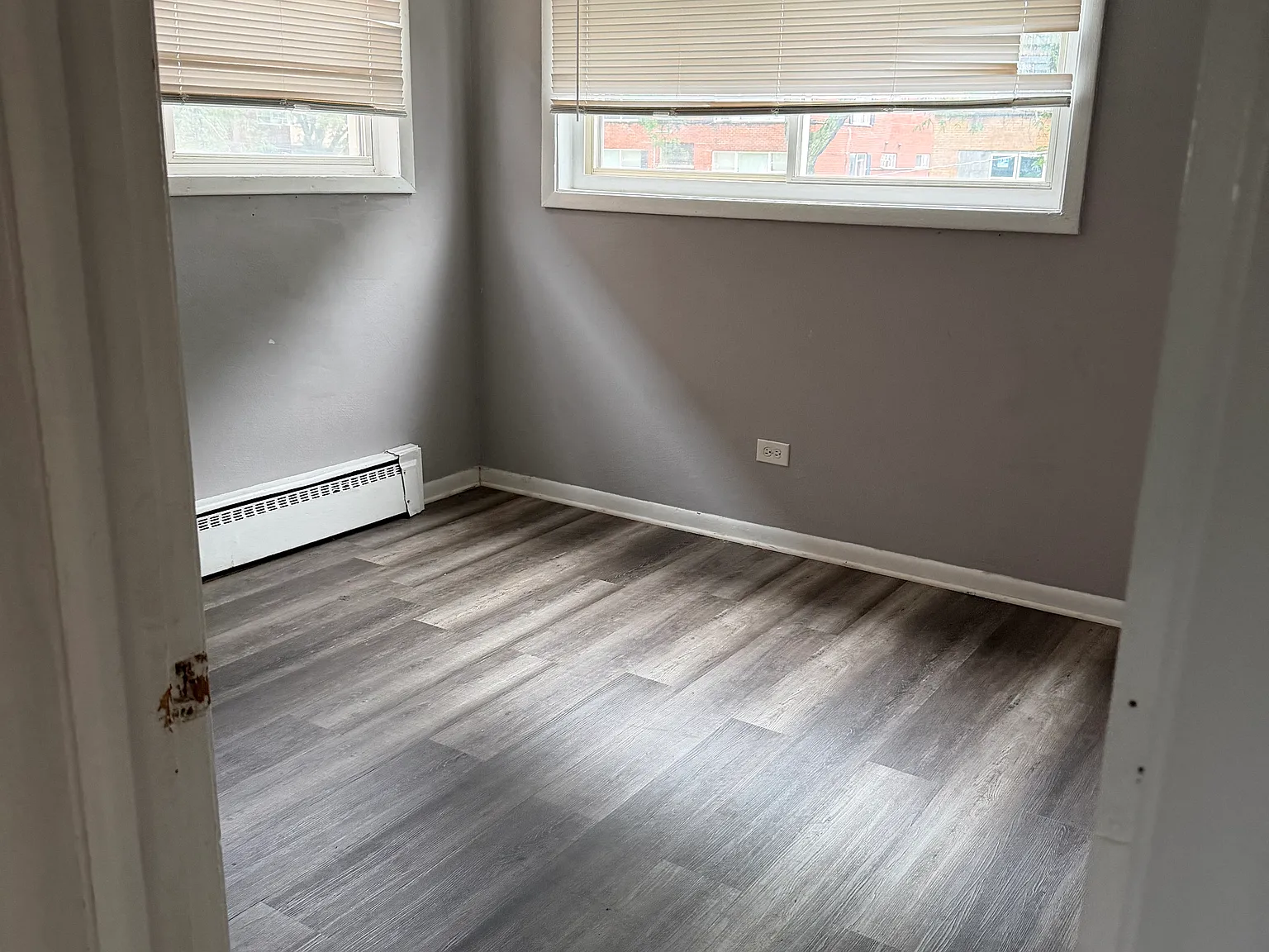 2 bed, 900 sqft, $1,350 — Photo 3