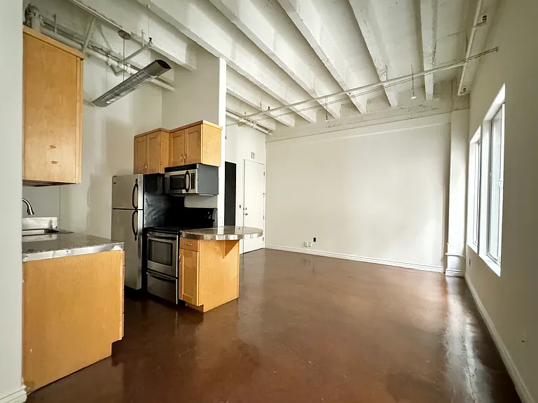 312 W 5th St #521 — Photo 4