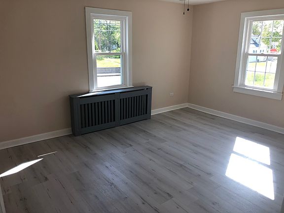 5th image of 365 Huff Ave Floor 1