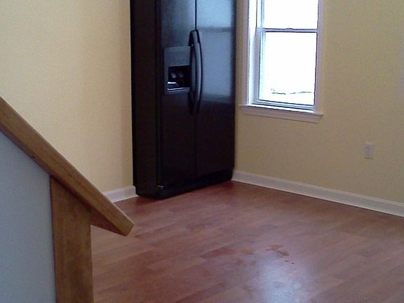 3rd image of 240 Eastwood Ave