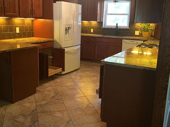 4th image of 2304 Delwhite Dr