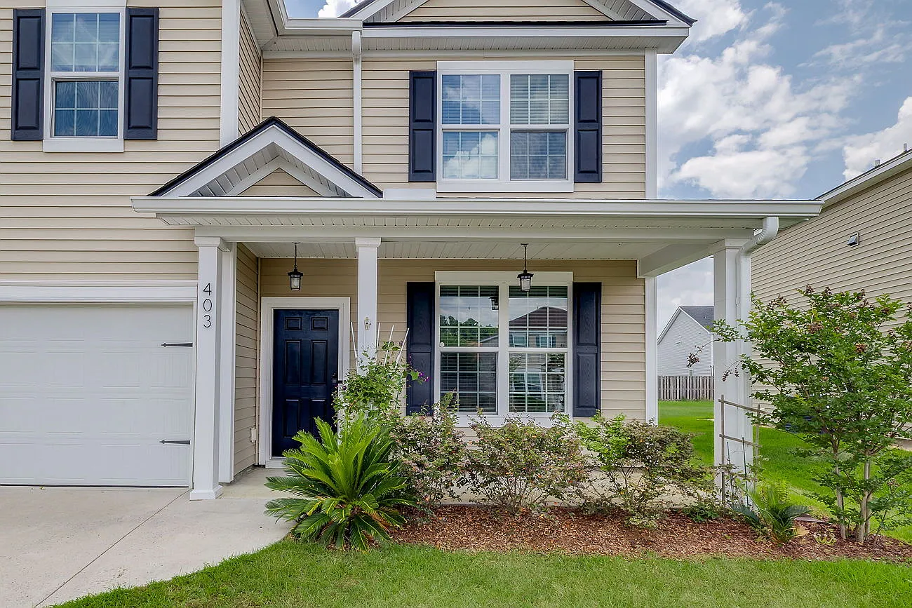 4 bed, 2.5 bath, 2619 sqft, $2,600 — Photo 3