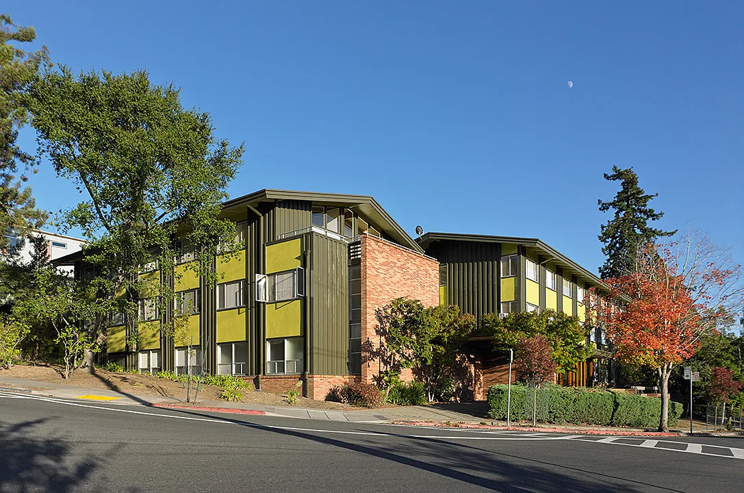 Piedmont Commons Student Housing — Photo 1