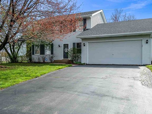 3rd image of 4415 Windsor Ct